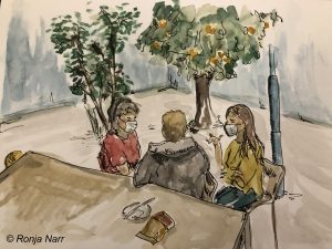 Zeichnung von Ronja Narr - Besprechung mit einer Bewohnerin im Hof des Maison Charlotte